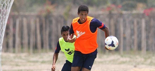 FC Twente heeft opnieuw jonge speler uit Peru op proef