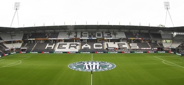 "Kleur rood in thuisshirt Heracles Almelo"