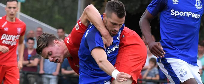 VIDEO: FC Twente speelt gelijk in oefenwedstrijd tegen Espanyol