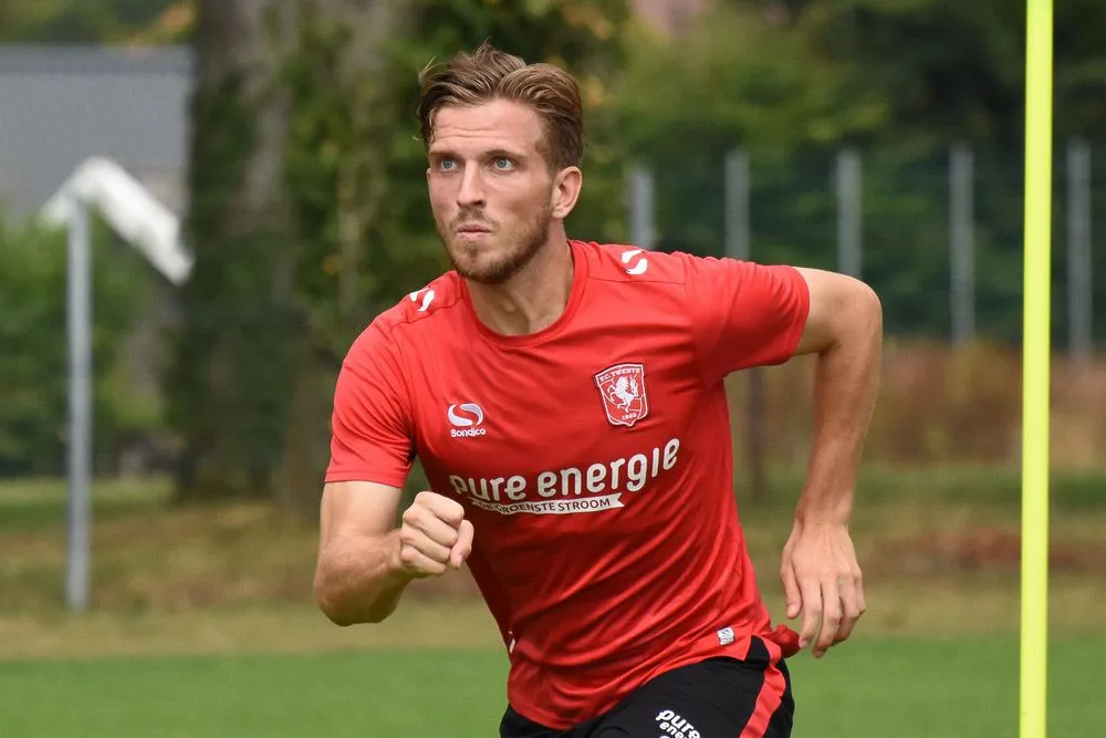 'Van der Heyden op proef bij Deense tweede divisionist'
