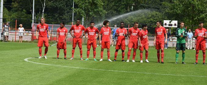 Verrassend sterk Jong FC Twente verslaat Schalke 04 U23 in Hengelo
