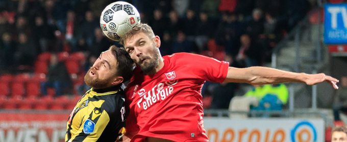 Hooiveld overtuigd van FC Twente: "Sparta en Roda kunnen hun borst natmaken"