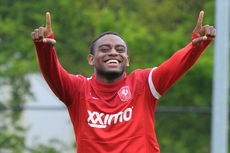 Ebecilio blikt terug op tijd bij FC Twente: "Voelde in het veld vertrouwd aan"