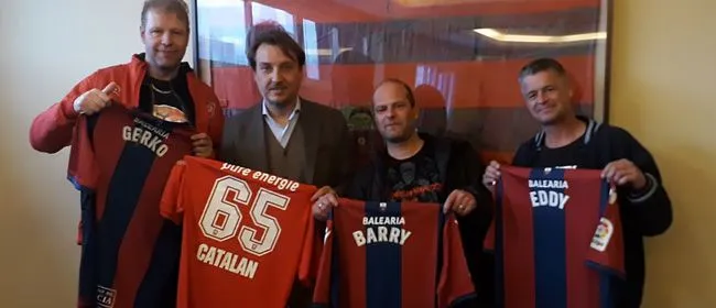 Supporters FC Twente op bezoek bij voorzitter Levante UD