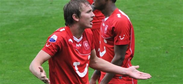 Voormalig FC Twente-spelers: De Jong in ziekenhuis na tackle Berghuis