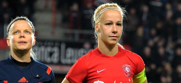 FC Twente Vrouwen blijft in het spoor van koploper Ajax