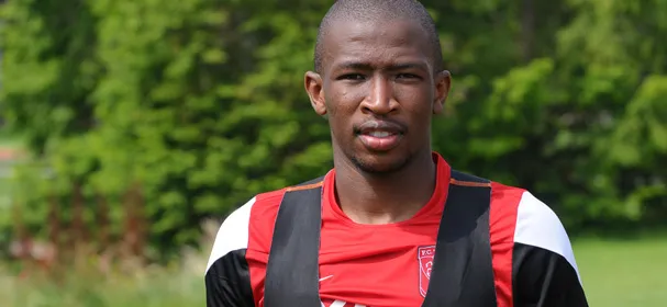Mokotjo neemt plek in van Nana Ntuli