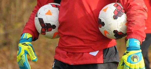 Zelf gekozen 'zwabberbal' Nike nekt eigen doelman