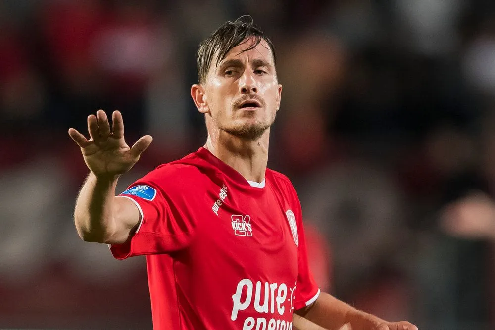 FC Den Bosch klopte aan bij Verhaegh: "Moet dat echt niet meer doen"