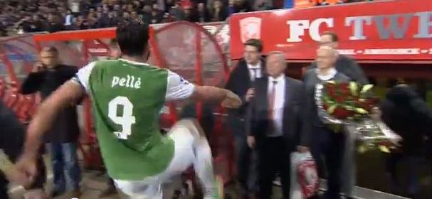 Pellè gewoon in actie tegen Ajax