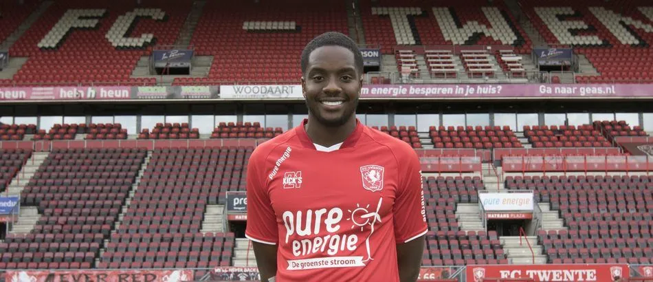 DONE DEAL: Aanvaller Menig tekent tweejarig contract bij FC Twente