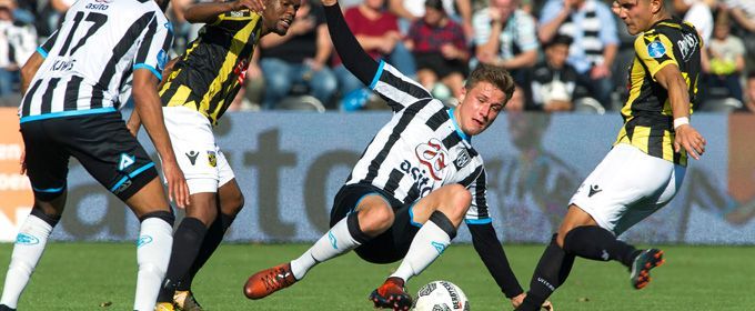Heracles middenvelder werd aangeboden bij FC Twente: "Vind het heel raar"