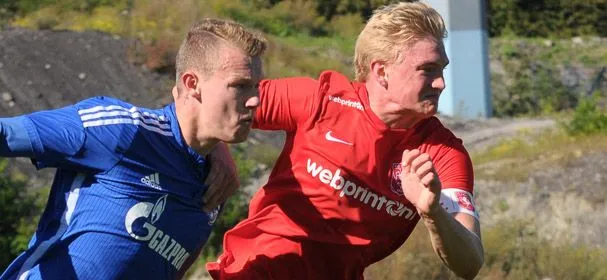 FC Twente-tegenstander loopt horrorblessure op: "Ik bloedde als een gek"