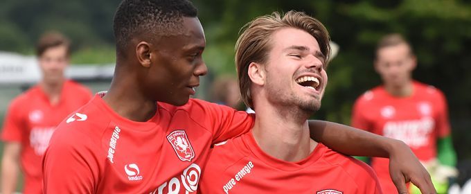 Jong FC Twente geeft het goede voorbeeld met stunt tegen koploper