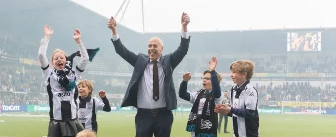 Voorzitter Heracles ontliep bestuur FC Twente: "Jan Smit trok veel, maar dat niet."