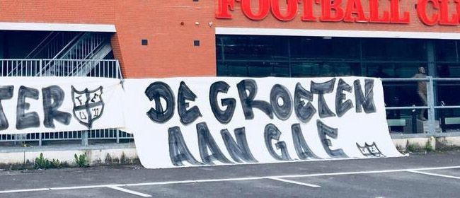 FOTO: Ultras PEC Zwolle brengen onverwacht bezoekje aan de Grolsch Veste