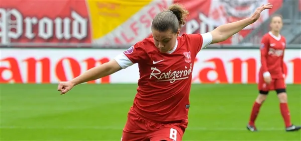 FC Twente-middenveldster trefzeker in verloren wedstrijd Oranjevrouwen