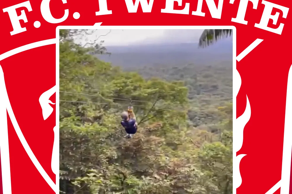WOW! Sadílek vliegt hangend over de jungle van Costa Rica