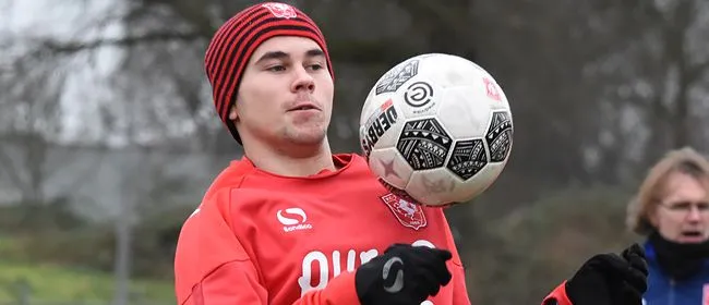 Schmidt debuteert met grote overwinning op Hans Kraay Jr.