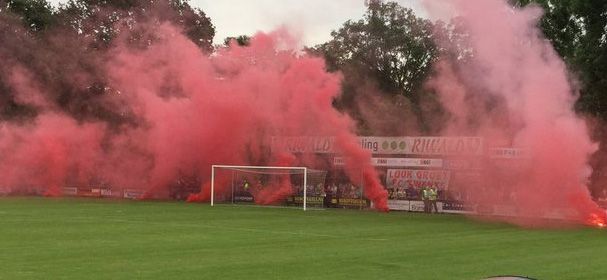 Sfeeractie Vjenne Rednex voorafgaand aan oefenwedstrijd FC Twente