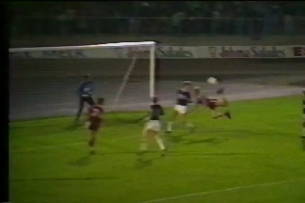 ESPN DOC: De legendarische hakbal van Willy Carbo