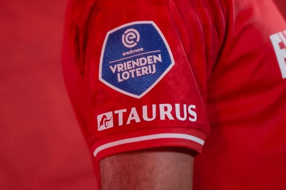 taurus mouwsponsor fc twente 2023 2025