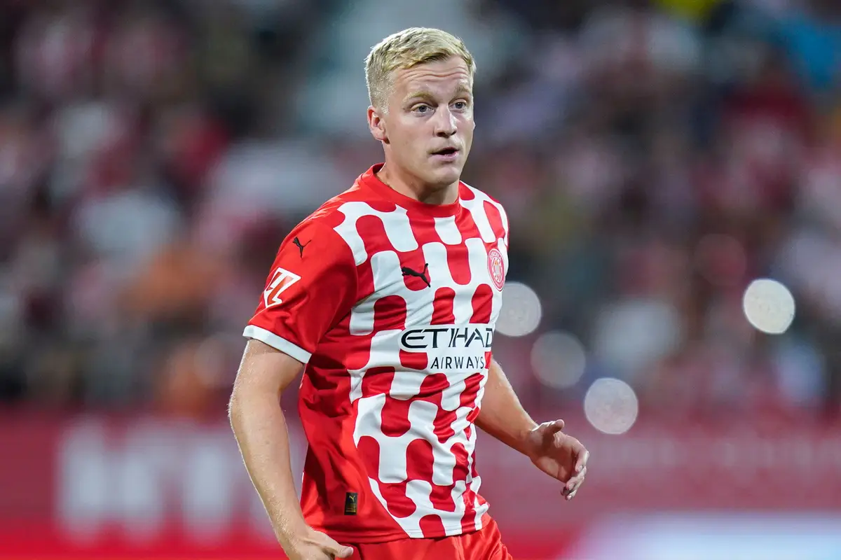donny van de beek girona 2024