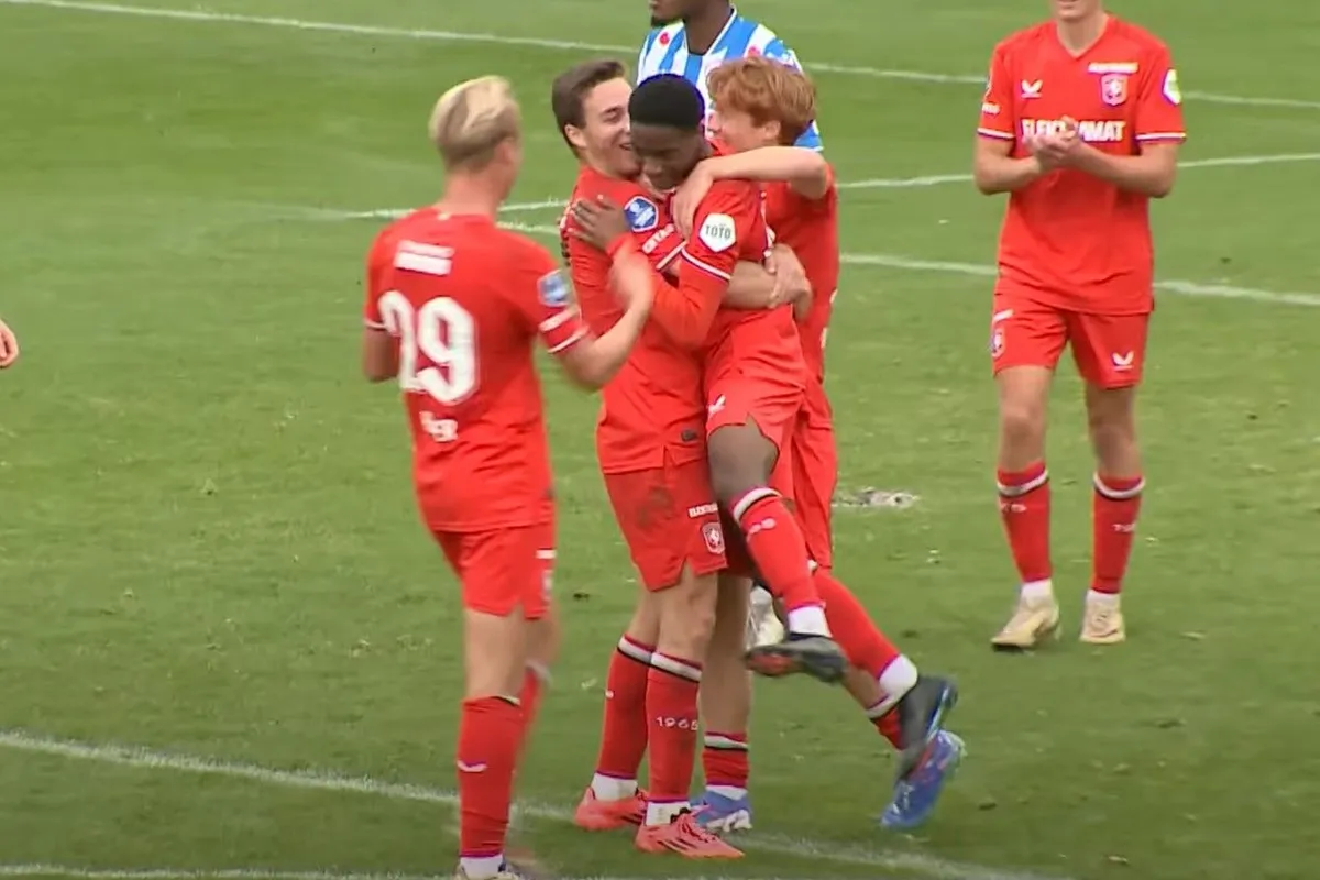 panneflek heerenveen fc twente 2024 oefenwedstrijd