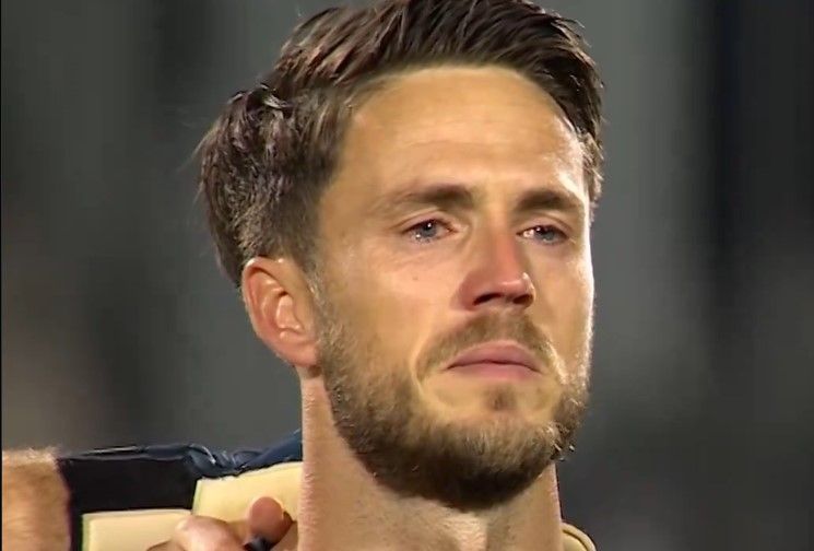 Van Wolfswinkel deelt prachtig eerbetoon aan overleden schoonvader Johan Neeskens