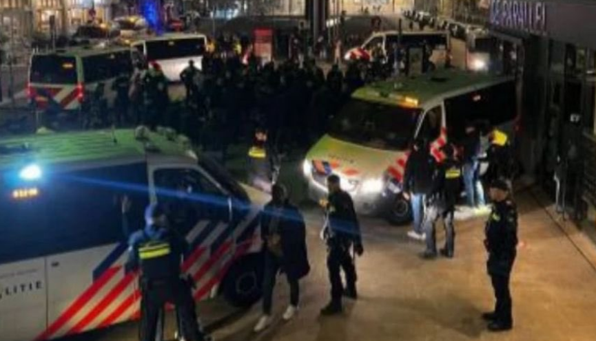 Italianen spreken schande van 'ongemotiveerde' politieactie in Enschede