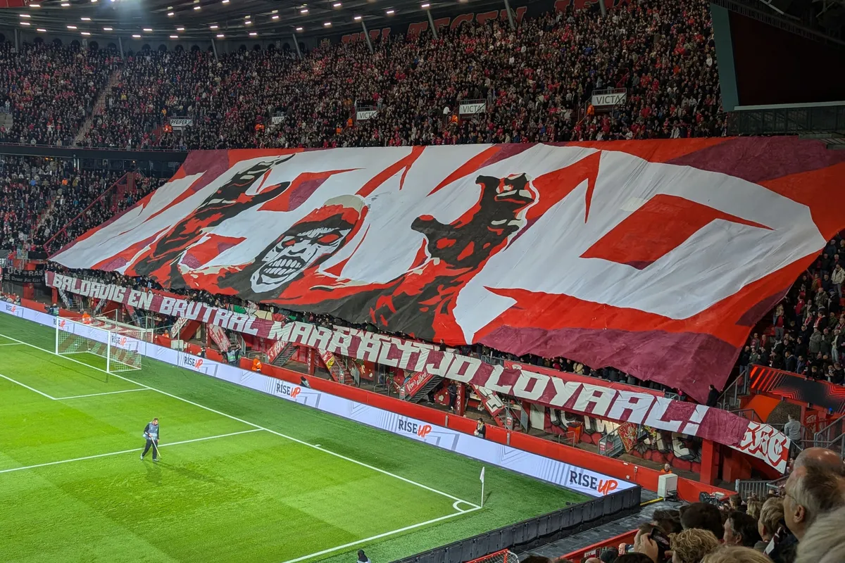 sfeeractie vak p spandoek twente fenerbahce 2024 1