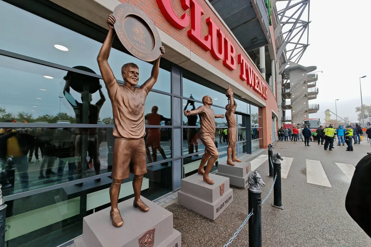 wout brama standbeeld grolsch veste