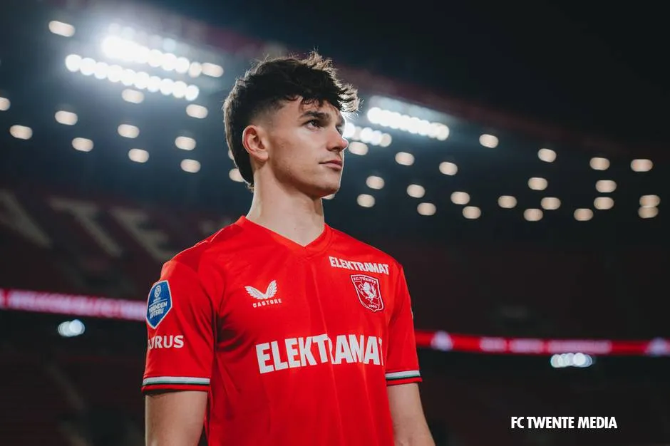 taylor booth fc twente 2025 presentatie 1