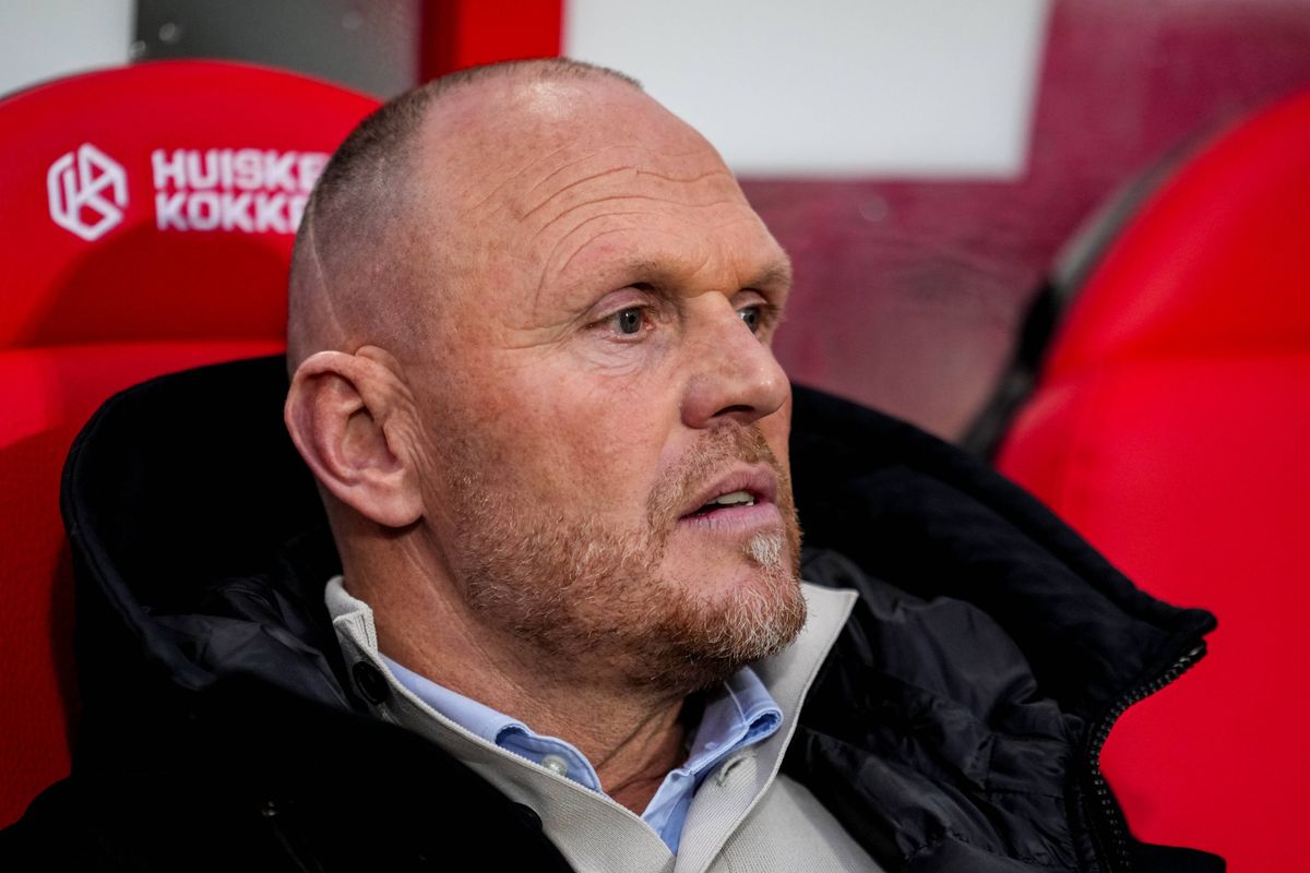 Oosting erkent probleem en zoekt hulp van buitenaf: "Spar ook met topcoaches"