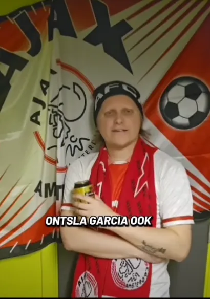 ajax supporter viraal