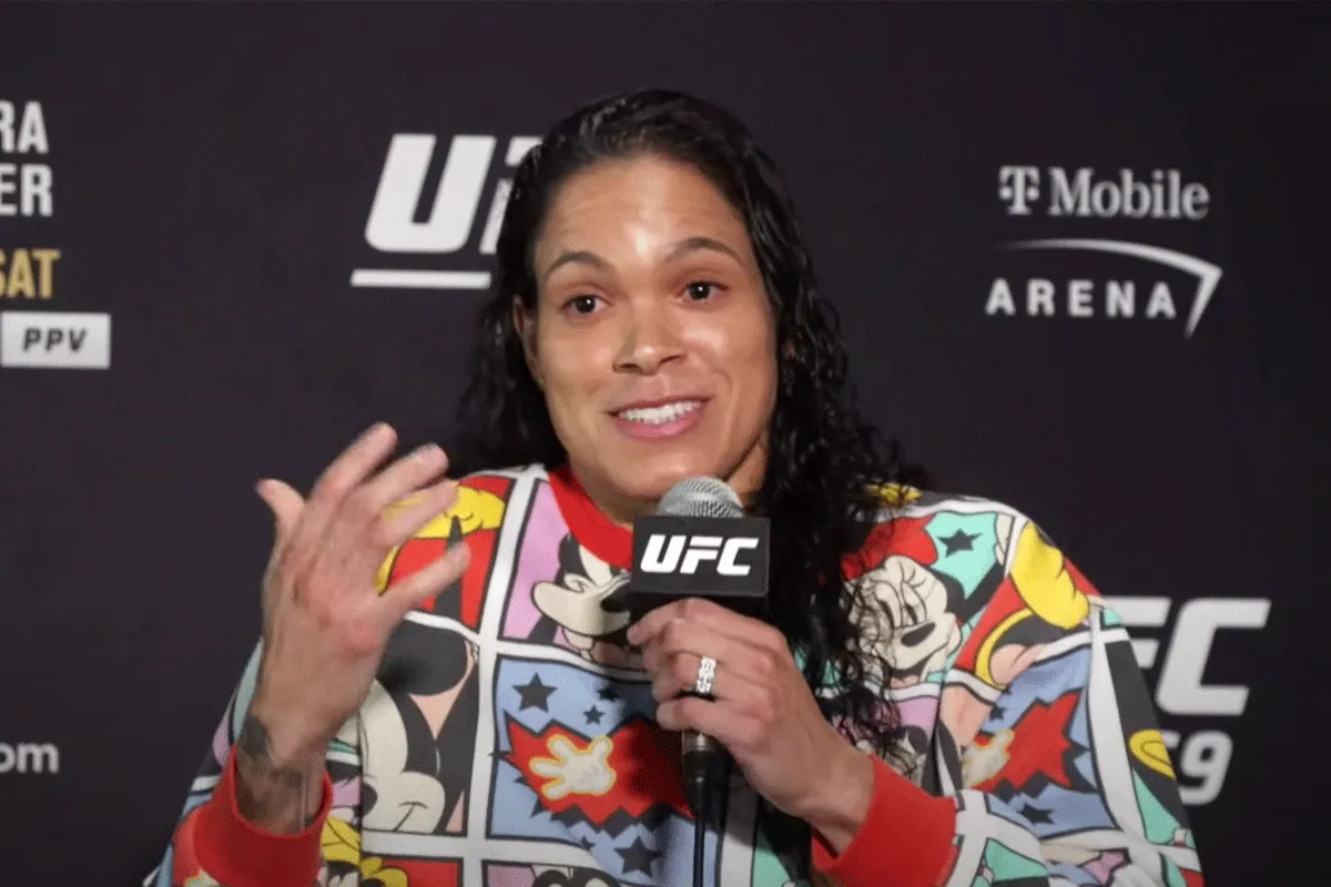 'Slap gelul!' UFC-kampioen Nunes lacht rivaal uit