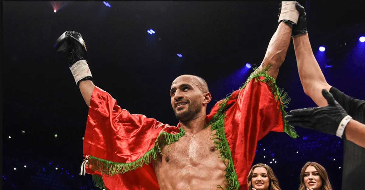 Badr Hari eert vechtlegende! 'het beste moet nog komen'