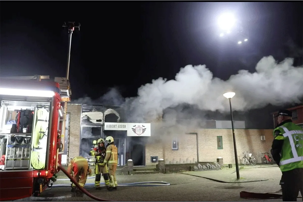 Brandbom! Kickboksschool brand lijkt aanslag (video)