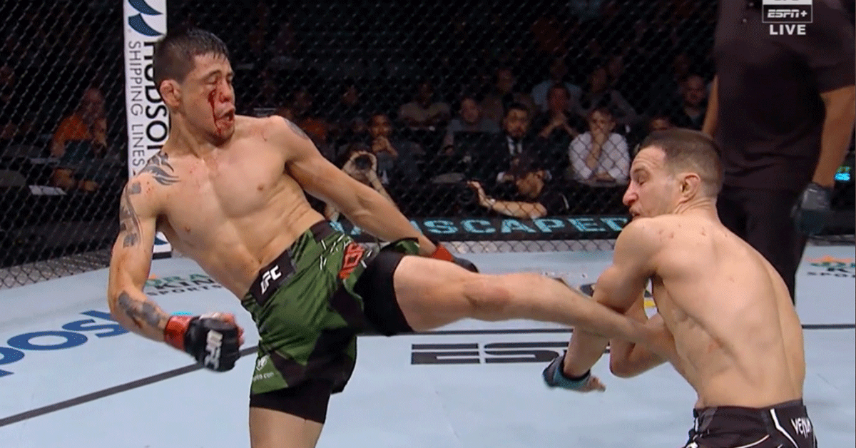 ZIEN! Dodelijke trap levert kooivechter Moreno UFC titel op