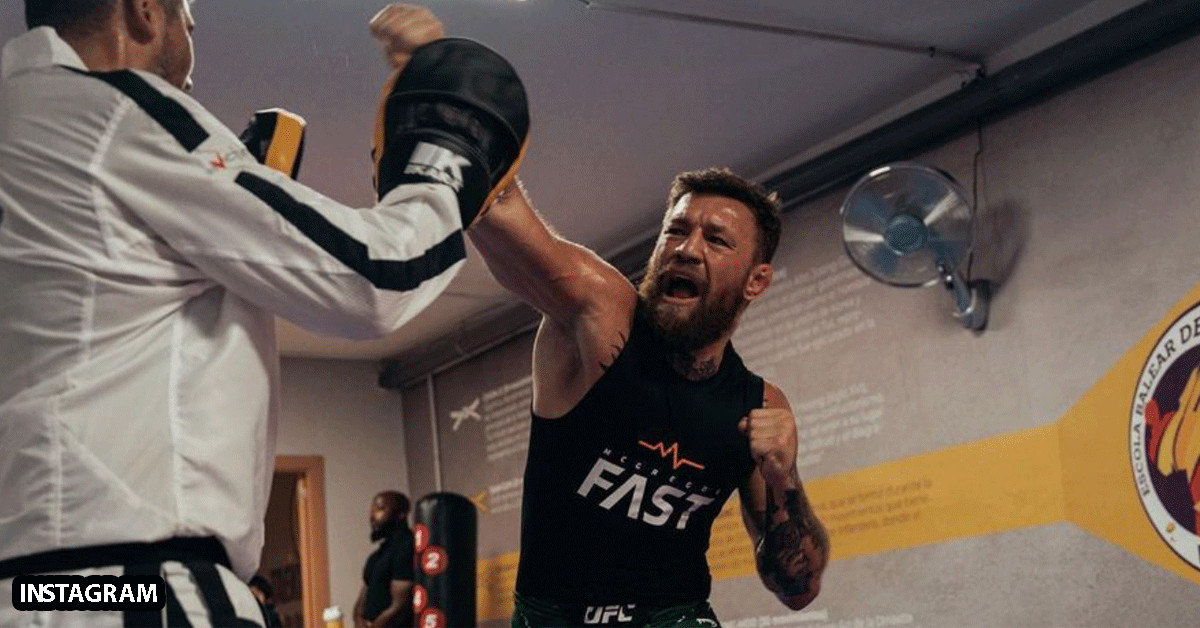 Conor McGregor richt zich op 3e UFC-titel: 'Minder gevaarlijk'