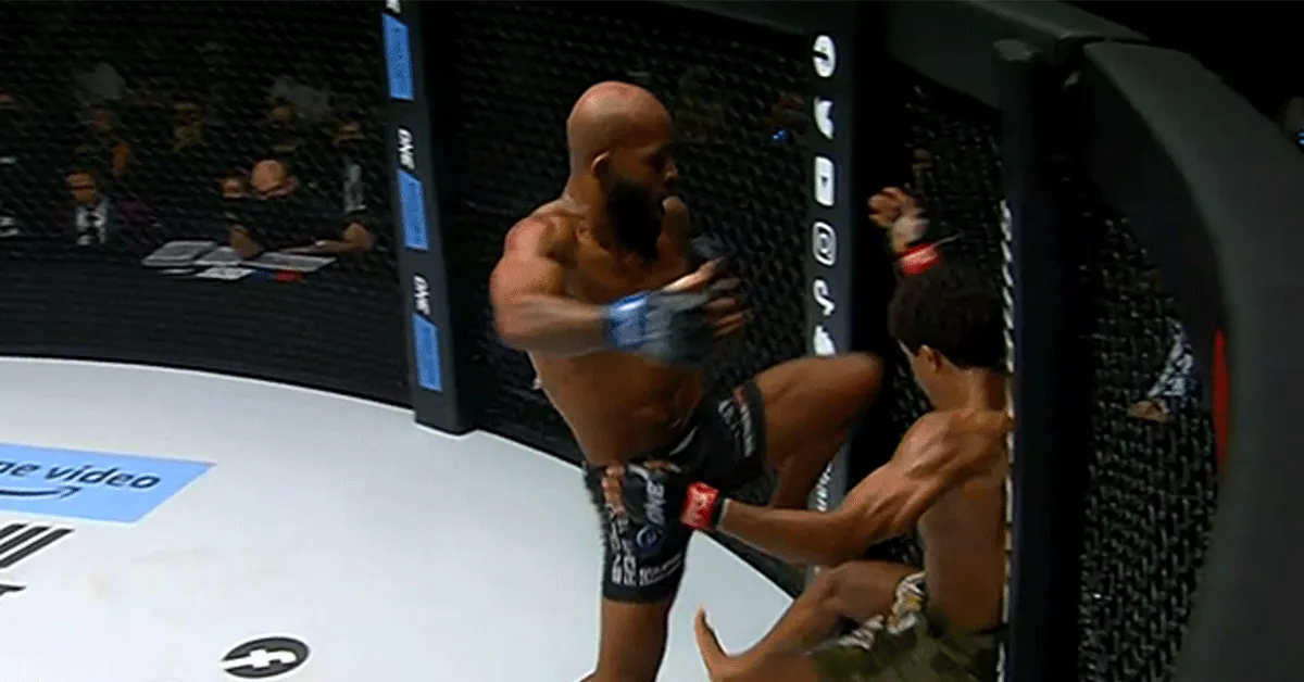 ? WRAAK! Dodelijke knie levert Demetrious Johnson ONE wereldtitel op