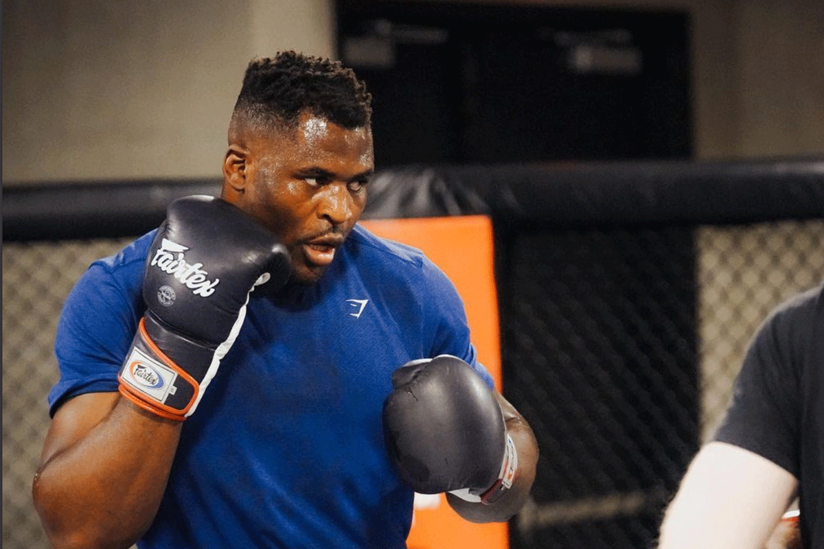 UFC-ster Ngannou bijt terug naar Tyson Fury: 'Ik sloop je'