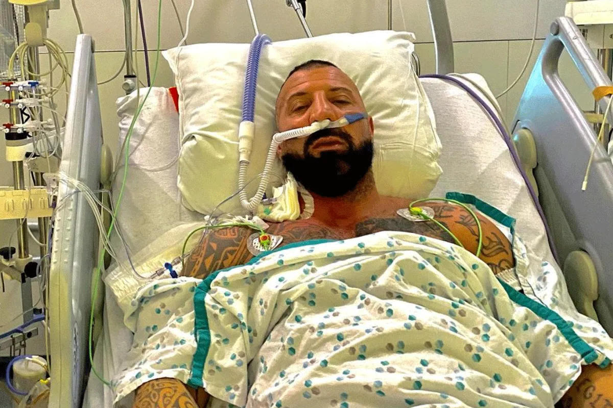 Aan Covid overleden kickbokser overtuigd corona-ontkenner