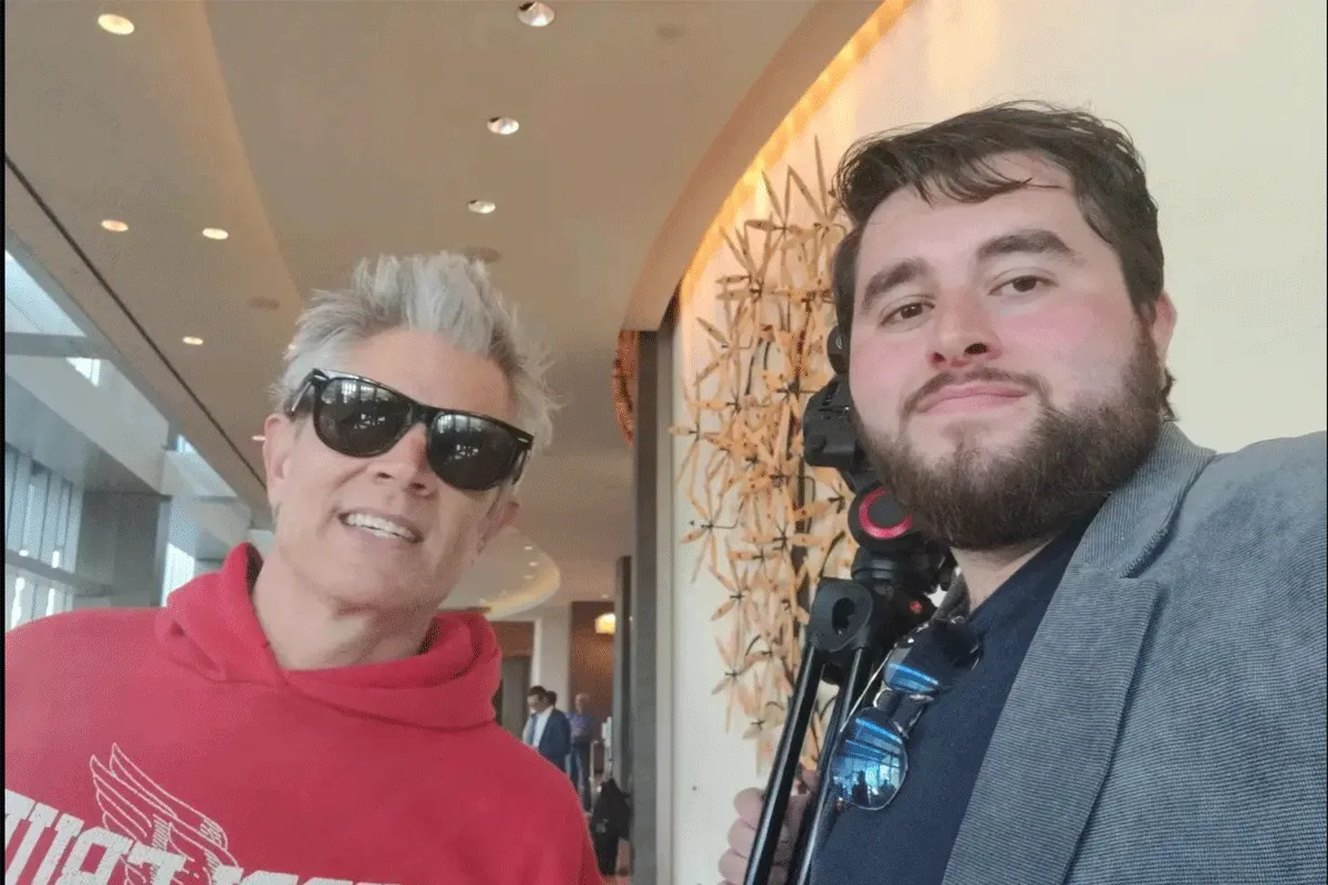 Exclusieve WrestleMania interviews, Jackass Johnny Knoxville en meer....