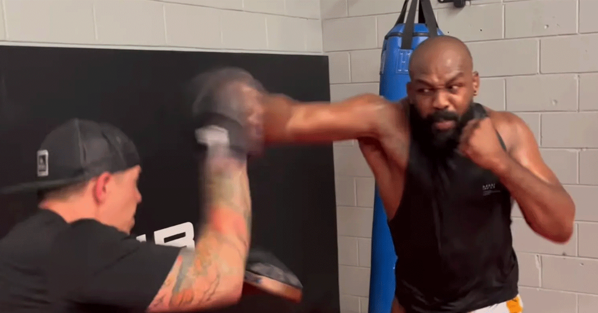 BEAST MODE! UFC-ster Jon Jones comeback nog dit jaar (video)