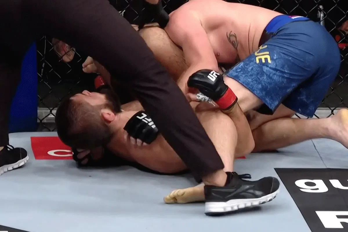 'F*ck!' Scheids kost UFC'er Gaethje bijna een miljoen