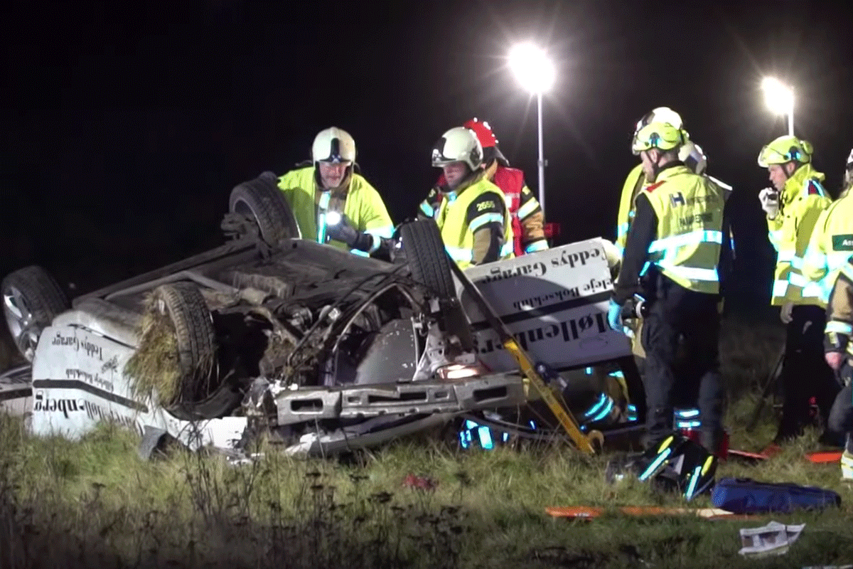 Bokser (21) zwaar gewond door verkeersongeval (video)