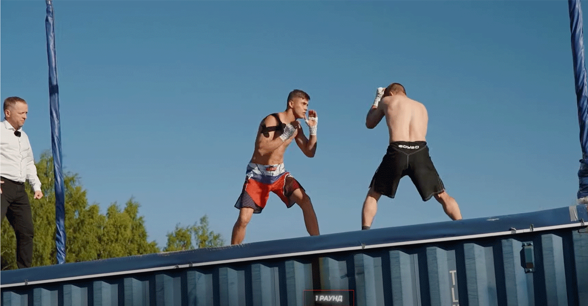 Knokken in de lucht op een container: 'MMA Punch fall' (video)