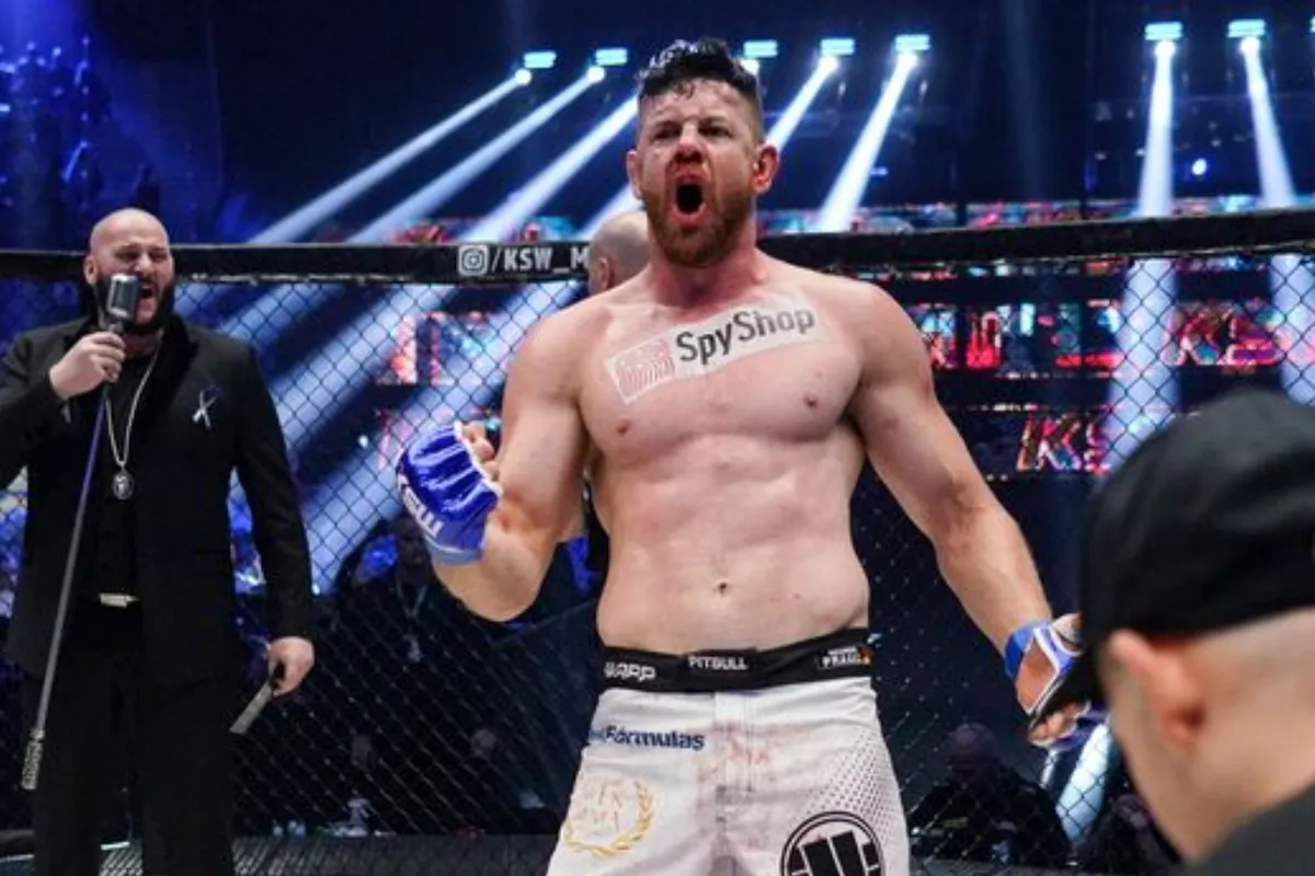 Ex-Chelsea voetballer vecht voor KSW MMA-titel vandaag in Polen