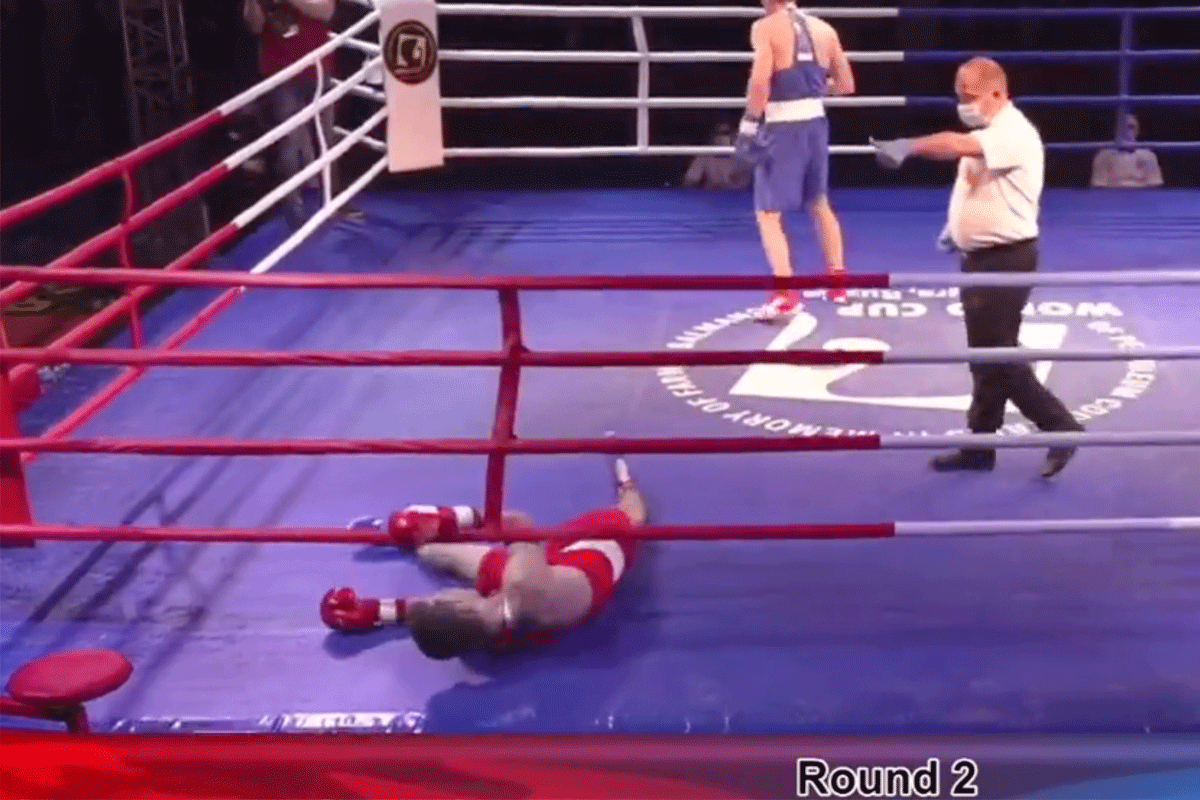 Vernietigende 'KO' bij bokswedstrijd Rusland (video)
